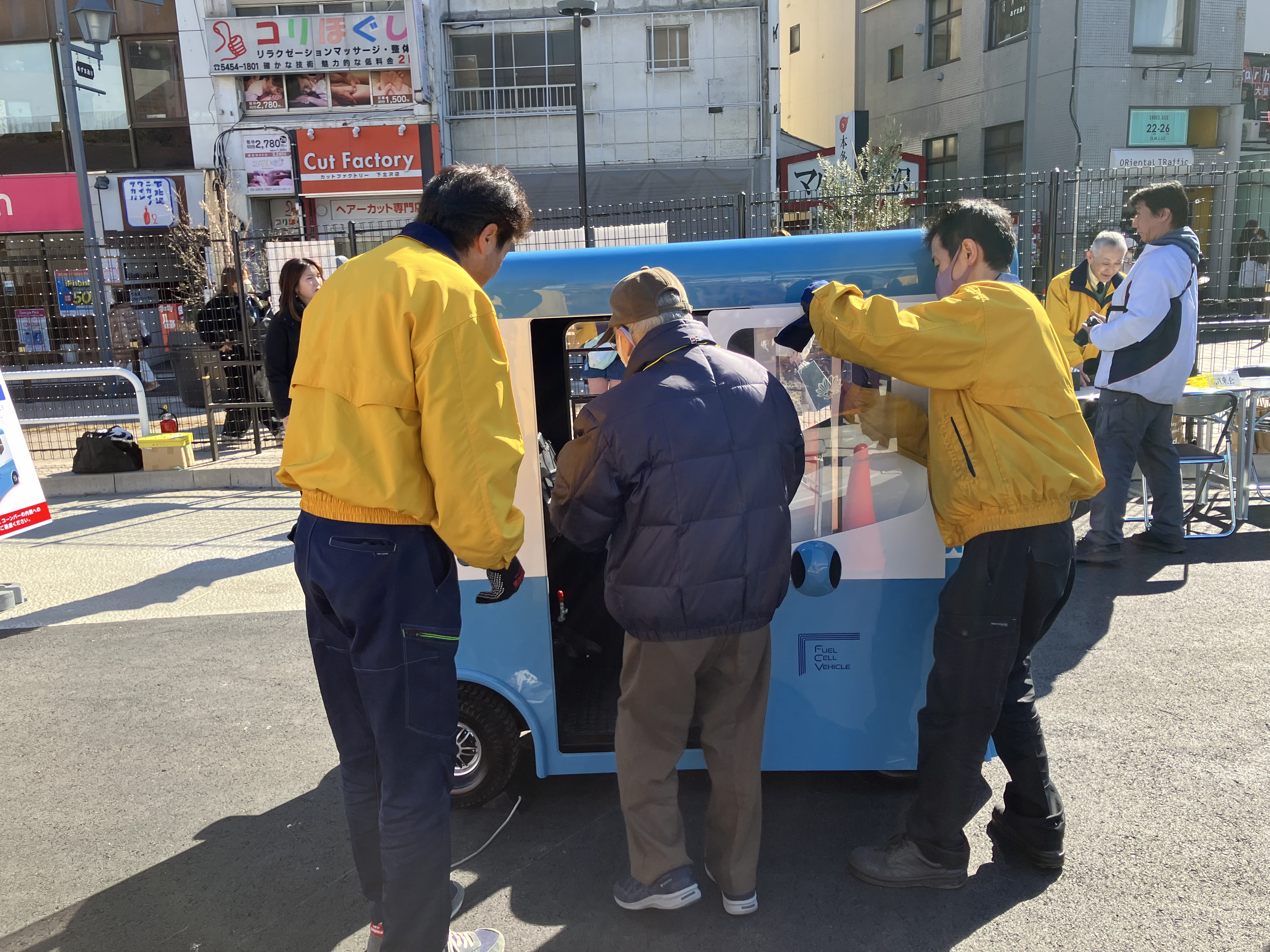 クリーンエネルギー対応超小型モビリティの様子